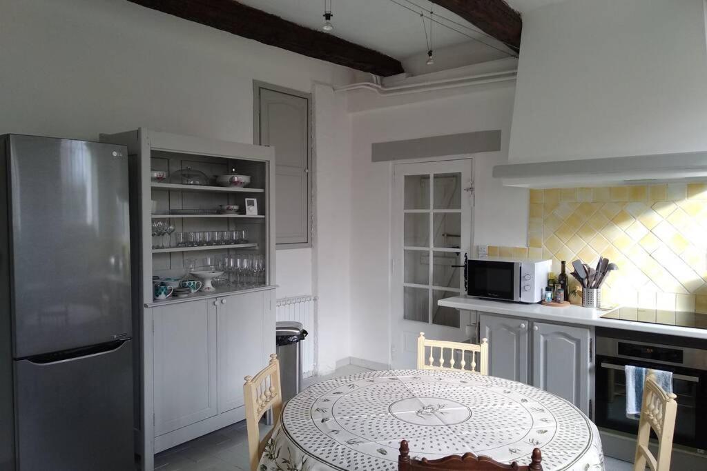 Maison De Maitre 230M² En Plein Coeur Du Village Camps-la-Source Extérieur photo