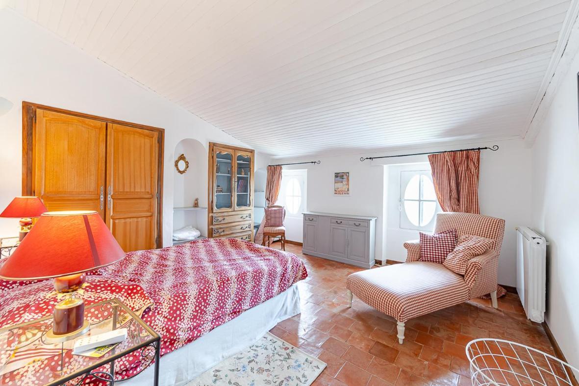 Maison De Maitre 230M² En Plein Coeur Du Village Camps-la-Source Extérieur photo